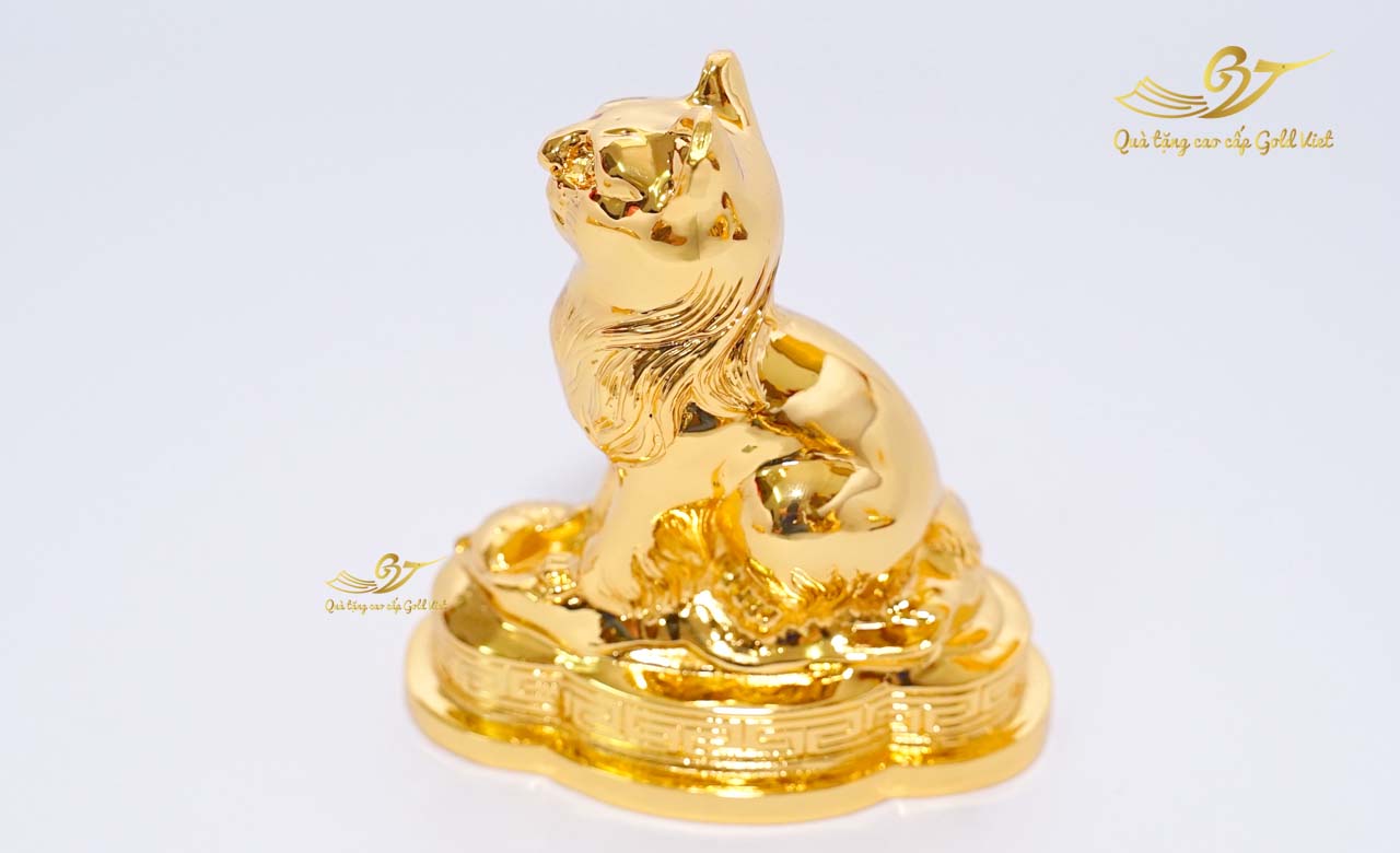tượng mèo mạ vàng 